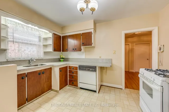 Additional image 10 of 150 Silverhill Dr