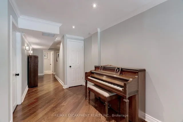 Additional image 28 of 2151 WALKERS Line Unit 19