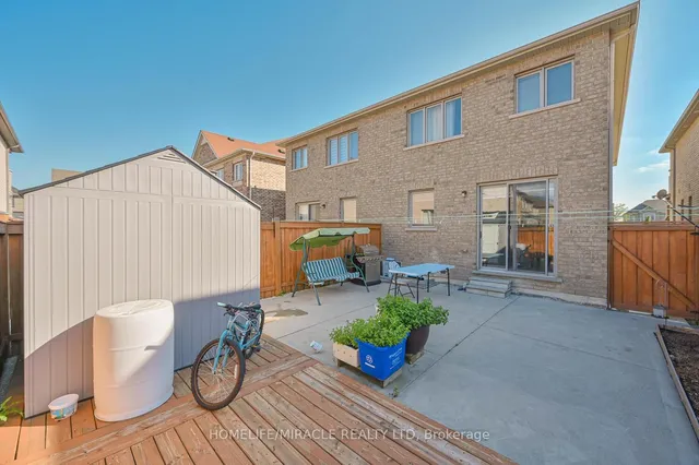 Additional image 27 of 49 Lesabre Cres