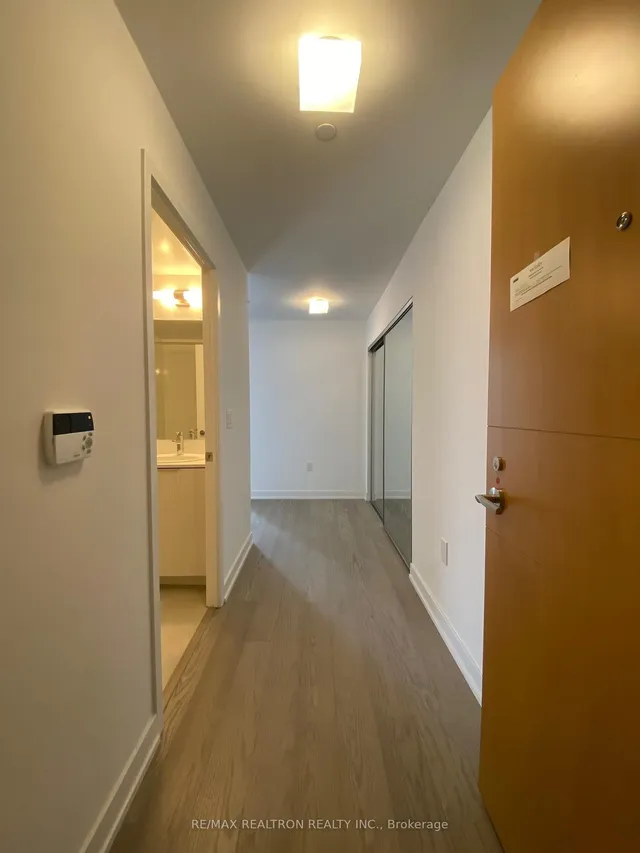 Additional image 2 of 11 Wellesley St Unit 607