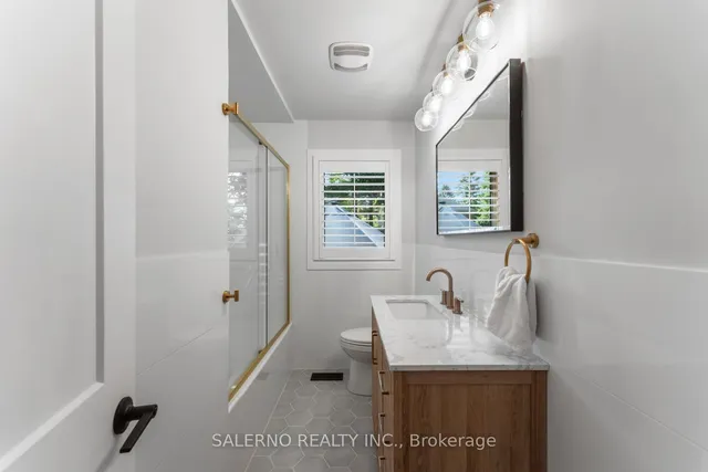 Additional image 26 of 54 East Crest