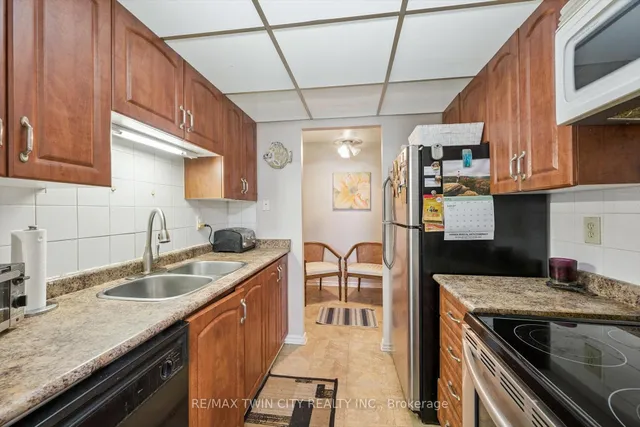 Additional image 8 of 4 Lisa St Unit 707