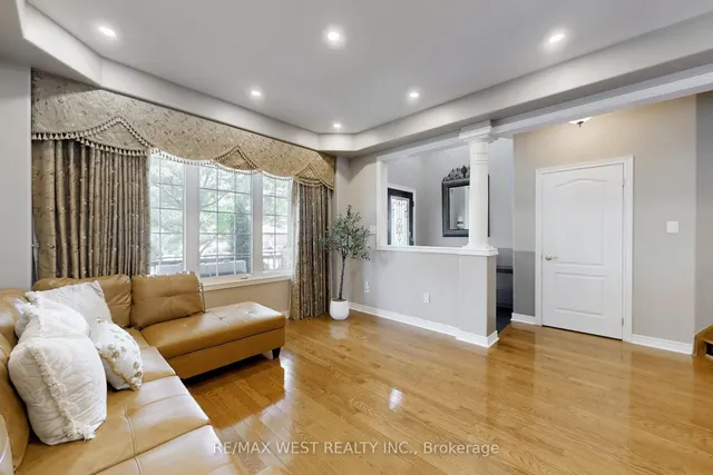 Additional image 5 of 6 Igloo Tr