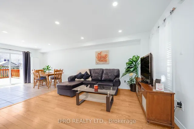 Additional image 4 of 52 Tiller Tr