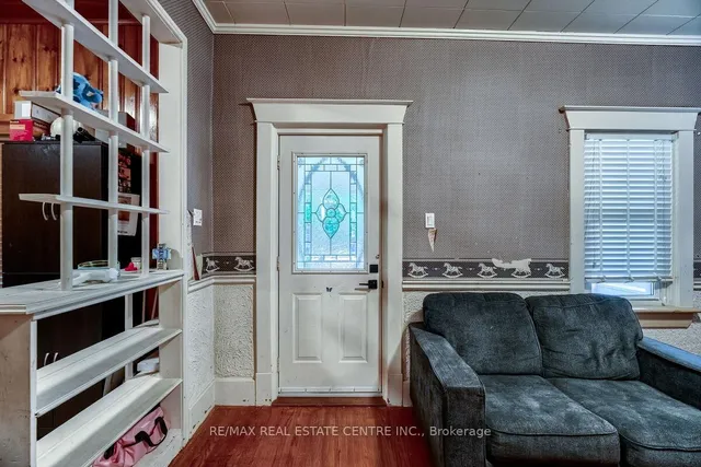 Additional image 5 of 33 MILES St