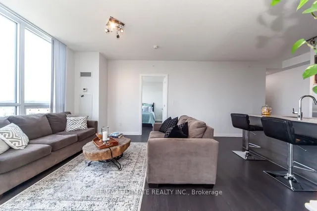 Additional image 18 of 5033 Four Springs Ave Unit 512