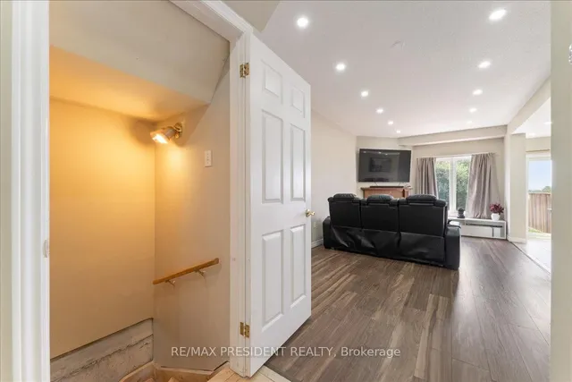 Additional image 29 of 285 Southbrook Dr