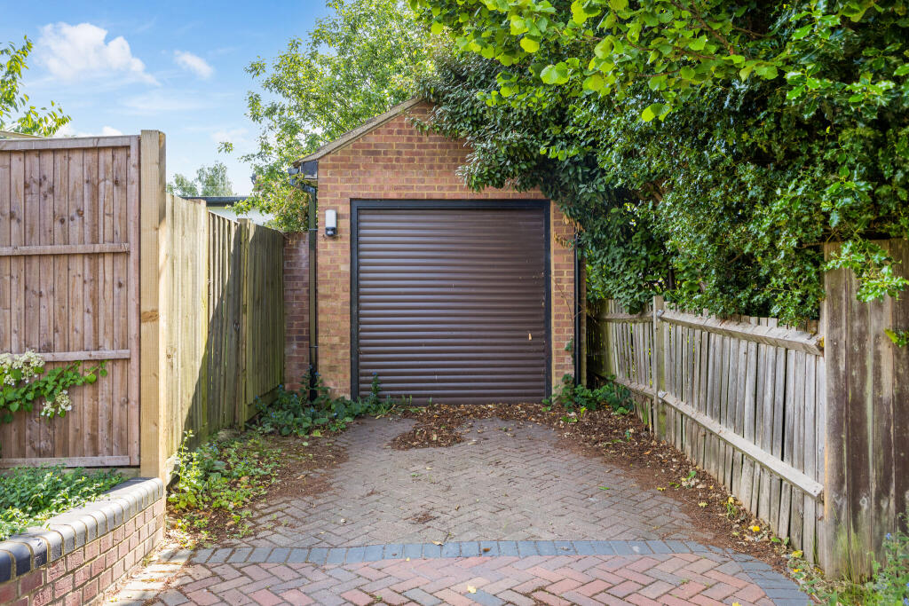 Additional image 9 of Park Rise, Harpenden, AL5