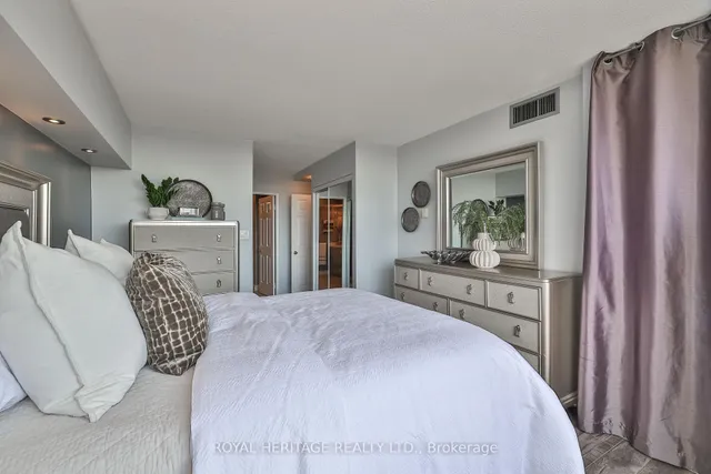 Additional image 19 of 10 Torresdale Ave Unit 806