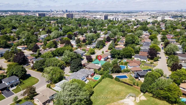 Additional image 41 of 15 Lockton Cres