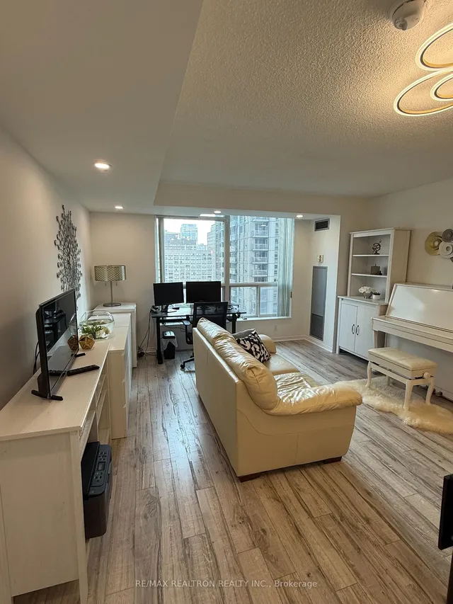 Additional image 3 of 750 Bay St Unit 1701