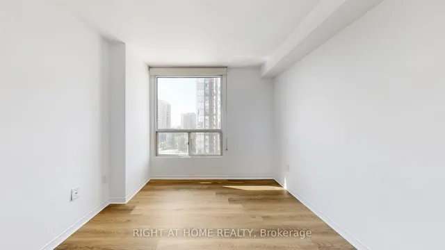 Additional image 15 of 7 Concorde Pl Unit 904