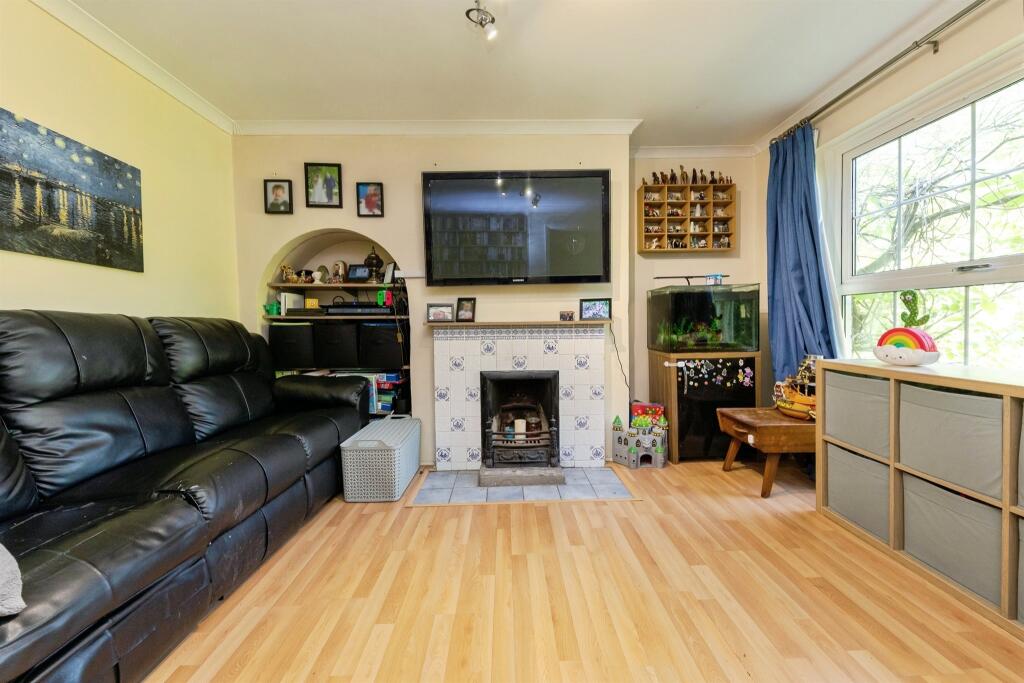 Additional image 3 of Hollybush Lane, Welwyn Garden City