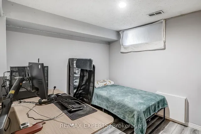 Additional image 32 of 31 Shalom Cres