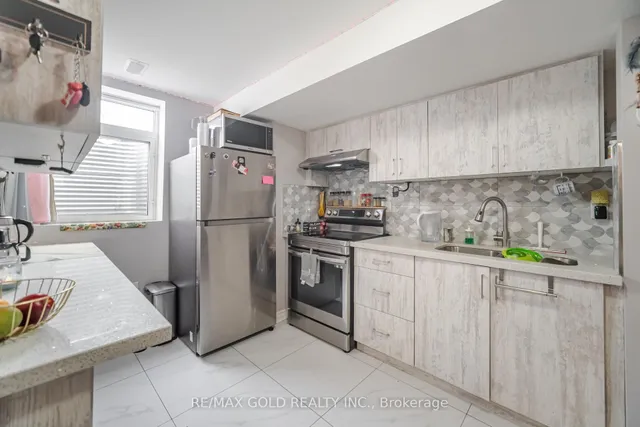 Additional image 23 of 46 Lesabre Cres