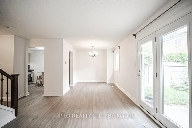 Additional image 6 of 38 Roehampton Cres