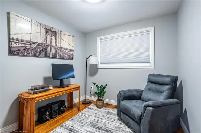 Additional image 15 of 199 York Rd Unit 15