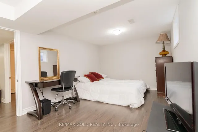 Additional image 35 of 10 Brookdale Cres