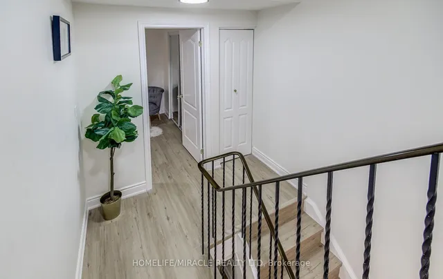 Additional image 32 of 43 Lexington Ave Unit 41