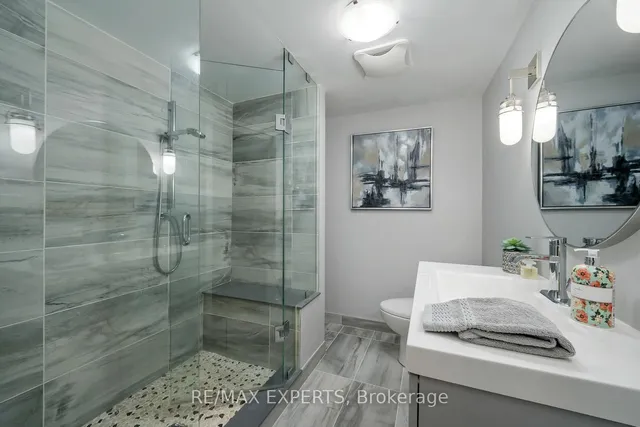 Additional image 30 of 28 Dokkum Cres