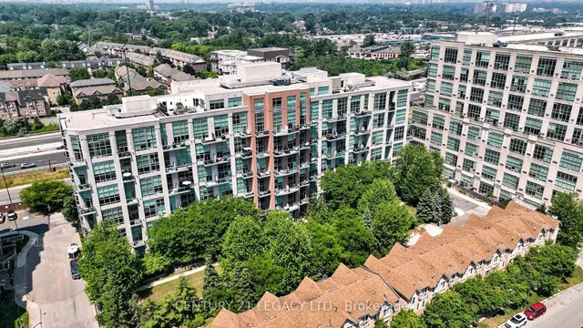 Additional image 42 of 200 Manitoba St Unit 433