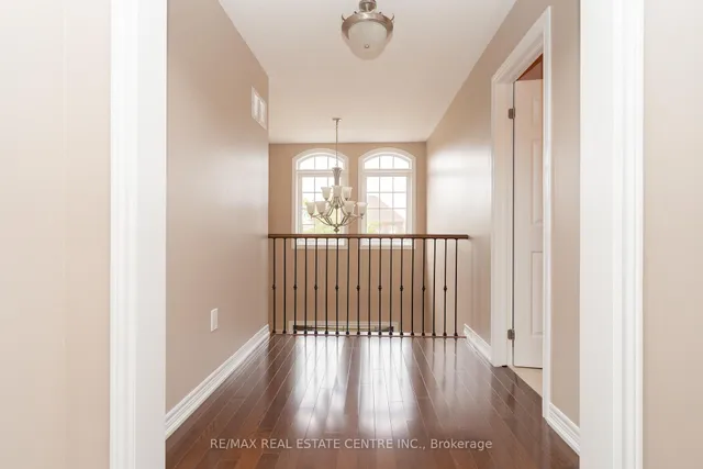 Additional image 20 of 18 Rampart Dr