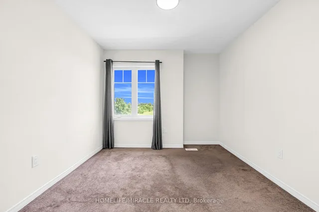 Additional image 36 of 23 Royal Coachman Way