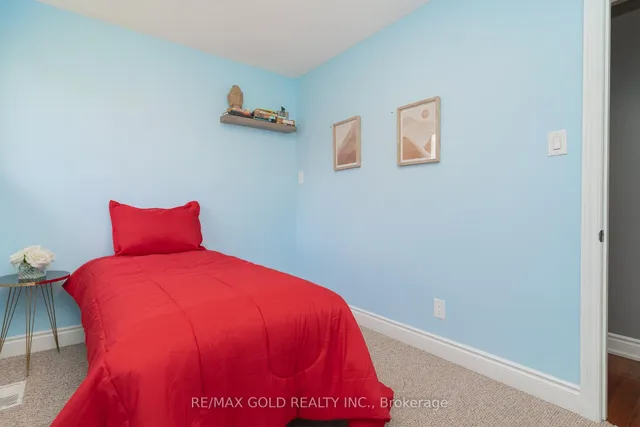 Additional image 23 of 10 Brookdale Cres