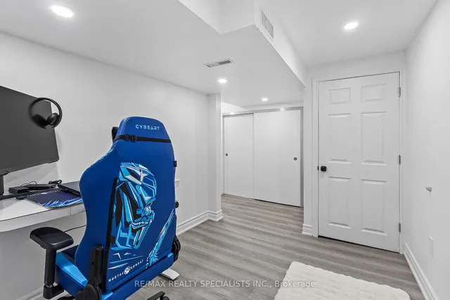 Additional image 39 of 231 Baronwood Crt Unit 231