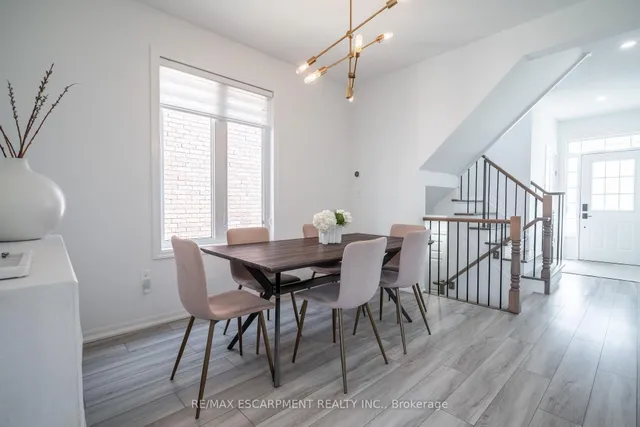 Additional image 6 of 80 Montreal Circ