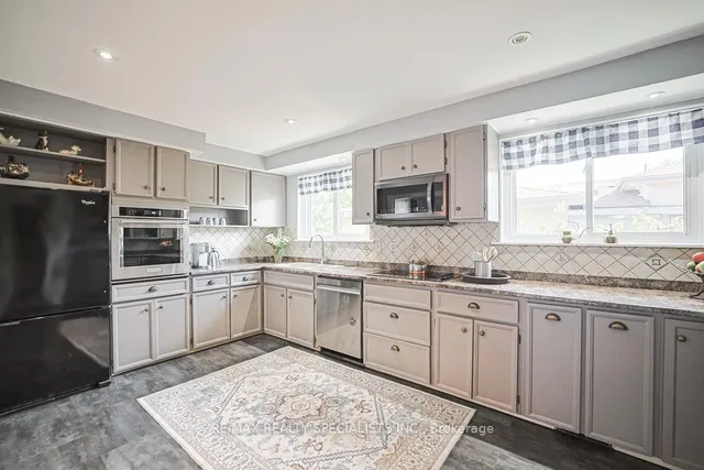 Additional image 16 of 28 Bromley Cres