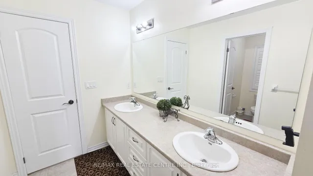 Additional image 17 of 2 Buchanan Cres