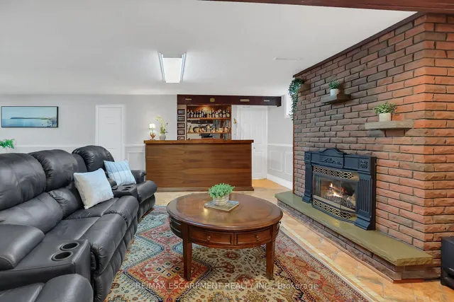 Additional image 23 of 95 Mountain Ave