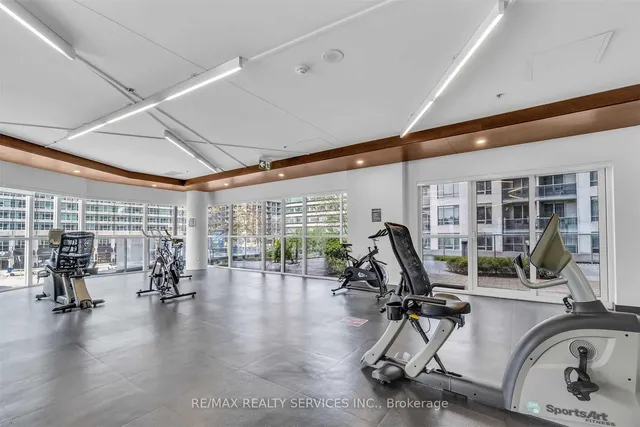 Additional image 11 of 352 Front St Unit 1413