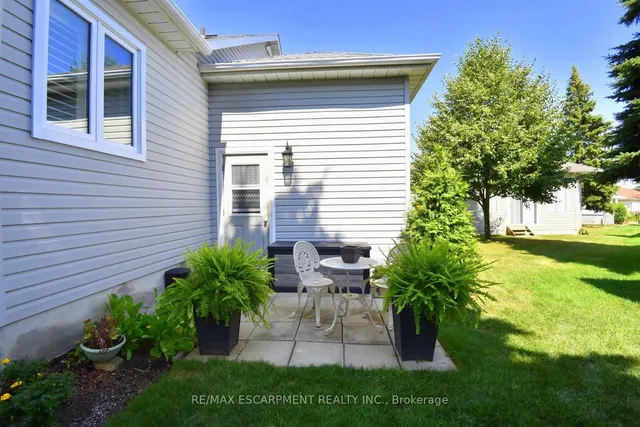 Additional image 36 of 241 SILVERBIRCH Blvd