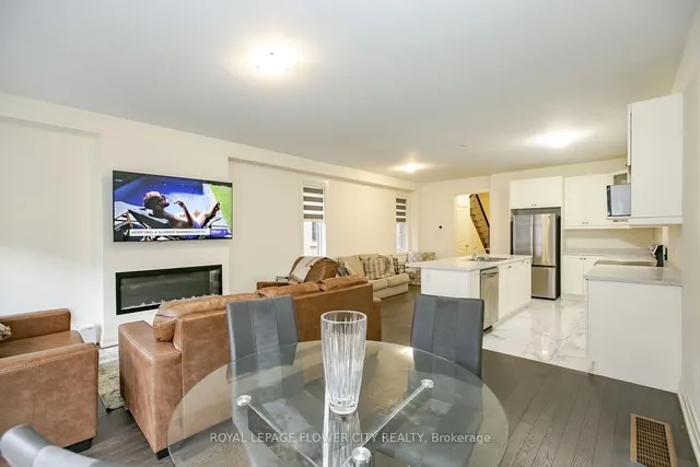 Additional image 15 of 114 Adventura Rd