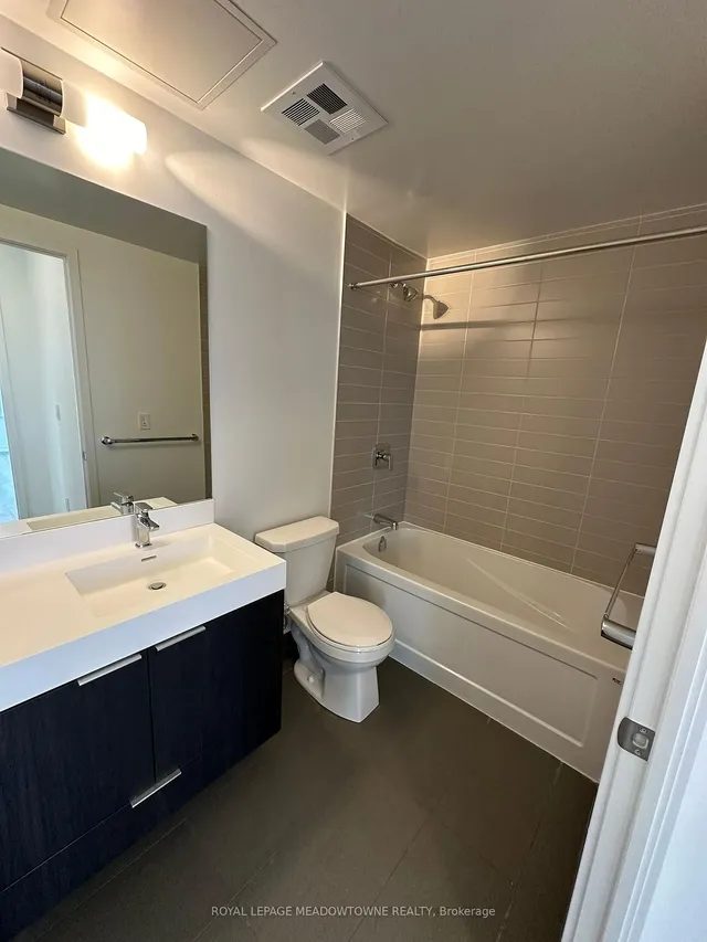 Additional image 12 of 3100 Keele St Unit 918