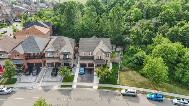 Additional image 3 of 8 Klondike Tr