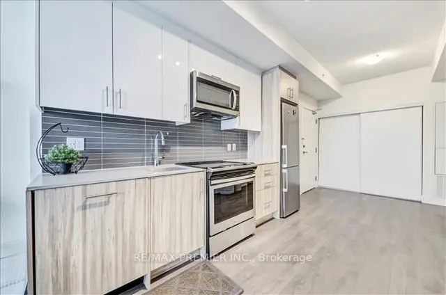 Additional image 18 of 180 Fairview Mall Dr Unit 608