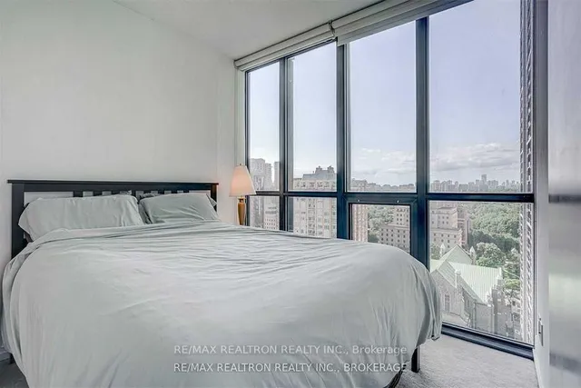 Additional image 11 of 101 Charles St Unit 1710