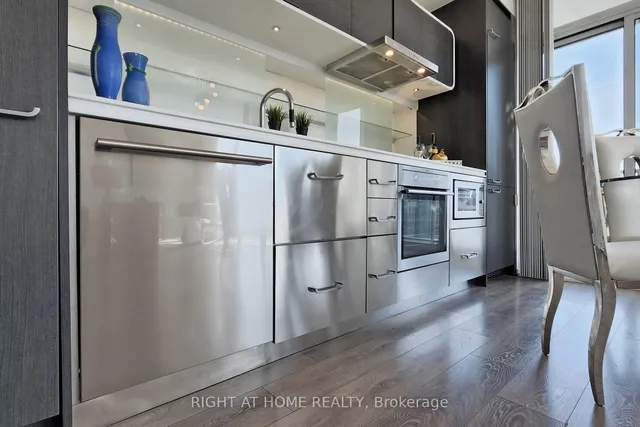 Additional image 38 of 45 Charles St Unit 2201