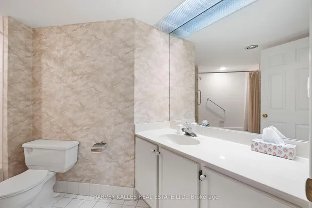 Additional image 33 of 2900 Yonge St Unit 702