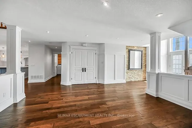 Additional image 7 of 242 Eringate Dr