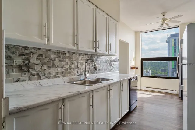 Additional image 23 of 75 Queen St Unit 2203