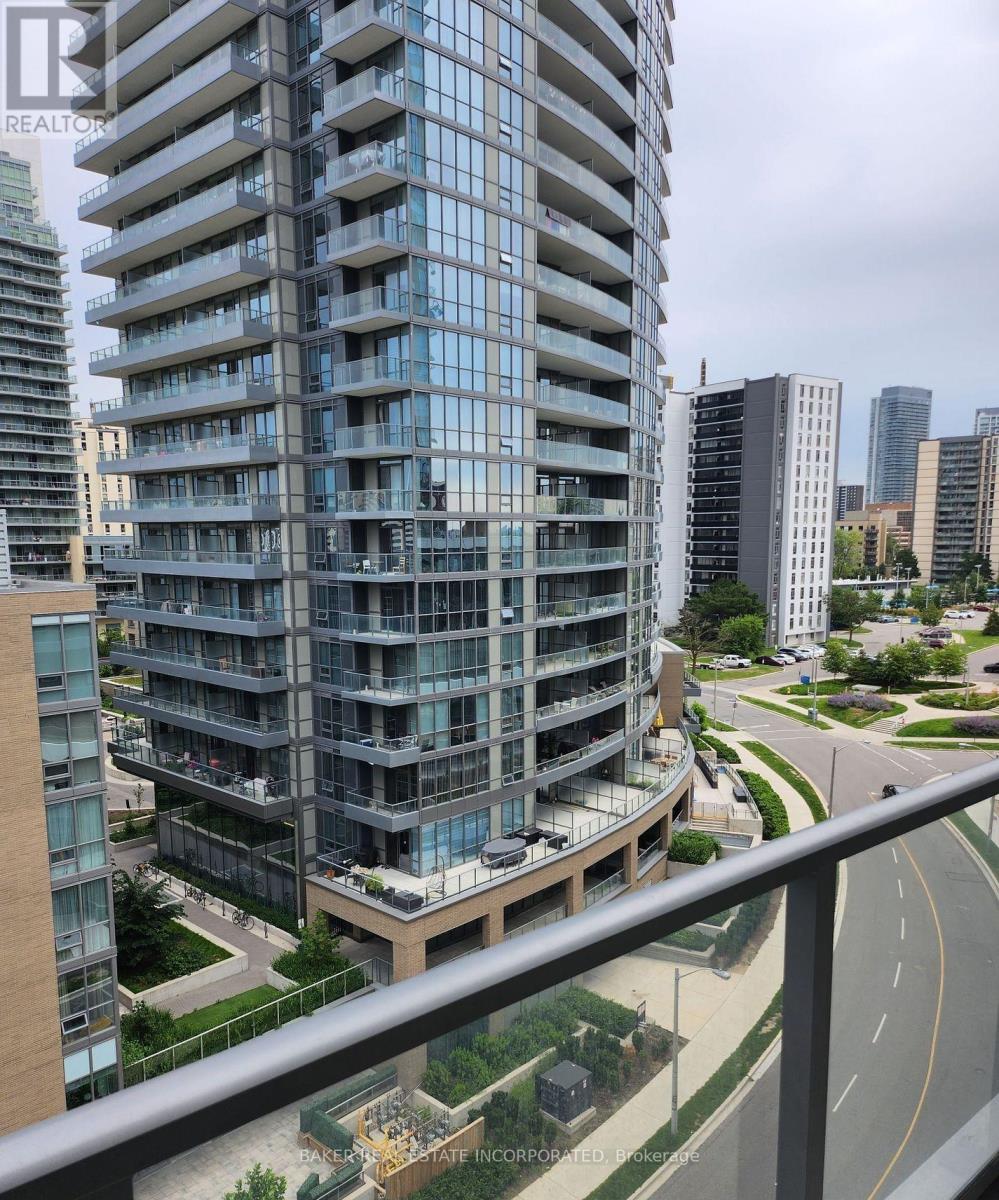 216 - 36 FOREST MANOR ROAD|Toronto (Henry Farm), Ontario M2J0H3