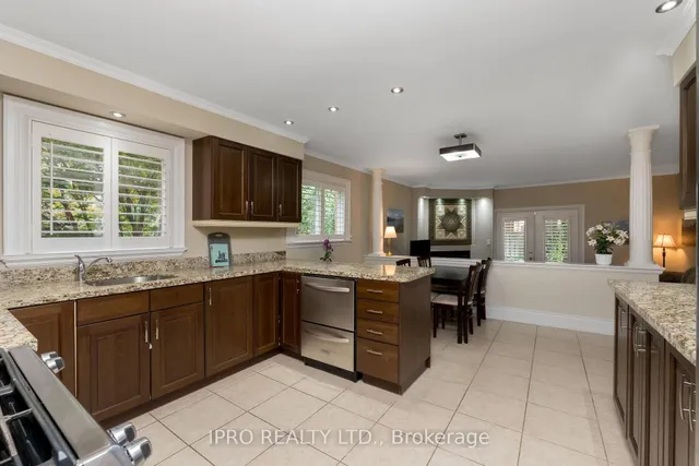 Additional image 12 of 20 Lennox Crt