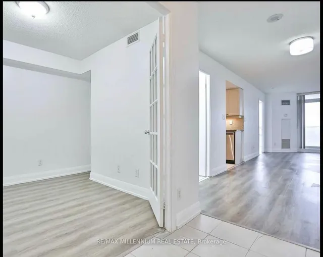 Additional image 6 of 1 Rean Dr Unit 2211
