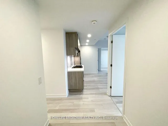 Additional image 20 of 39 Roehampton Ave Unit 1504