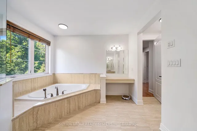 Additional image 42 of 931 Syndenham Lane