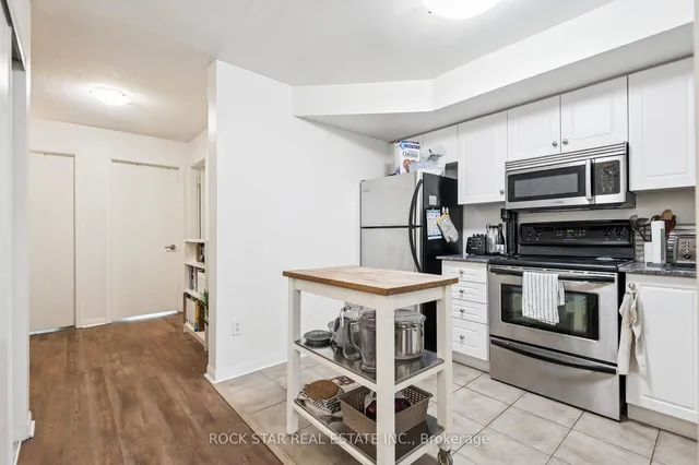 Additional image 16 of 26 Laidlaw St Unit 1526